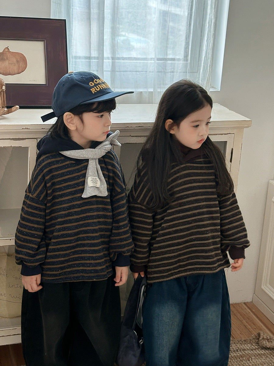 裏ボアボーダー柄パーカー