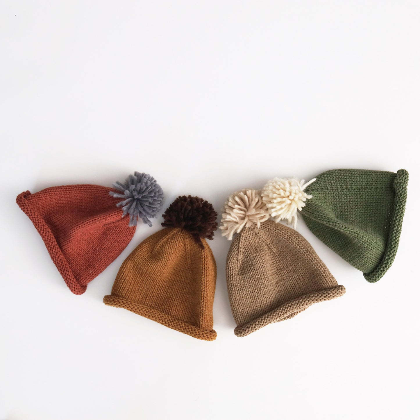 ポンポンニット帽