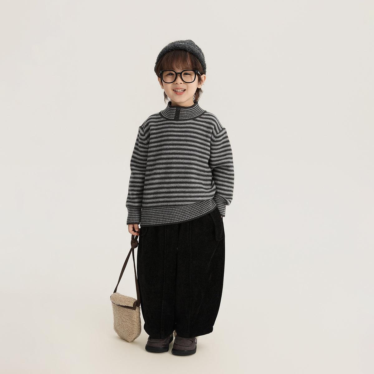 ボーダーヘンリーネックニット