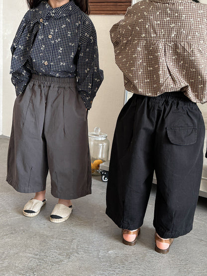 シンプルデザイン八分丈ワイドパンツ