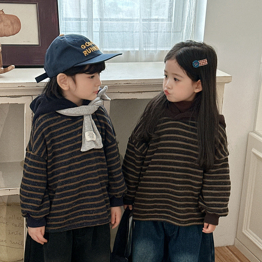 裏ボアボーダー柄パーカー