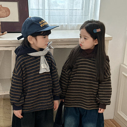 裏ボアボーダー柄パーカー