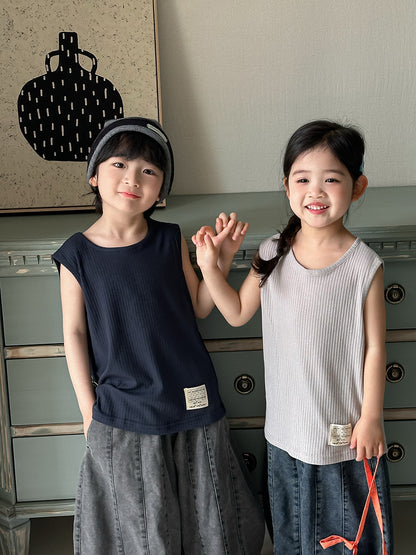 裾ワッペン付き縦リブタンクトップ
