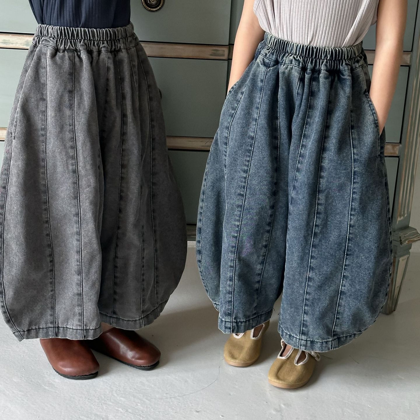薄手デニムカーブドワイドパンツ