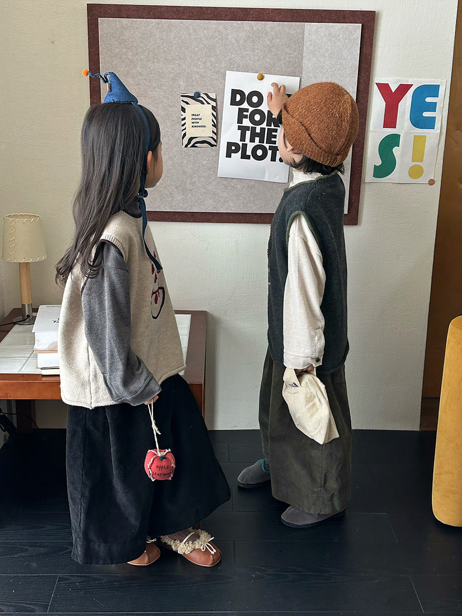 木の実モチーフニットベスト
