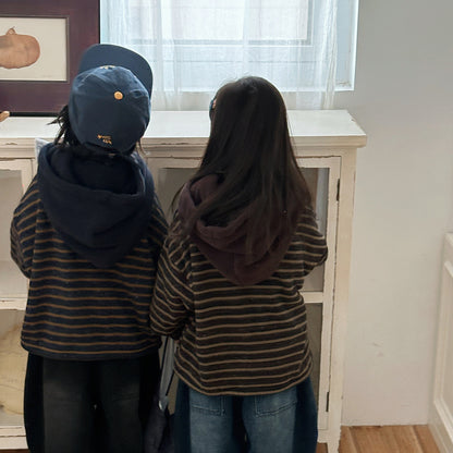 裏ボアボーダー柄パーカー