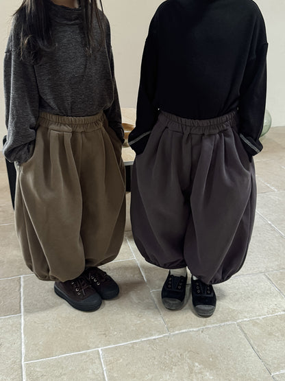 シンプル無地バルーンパンツ