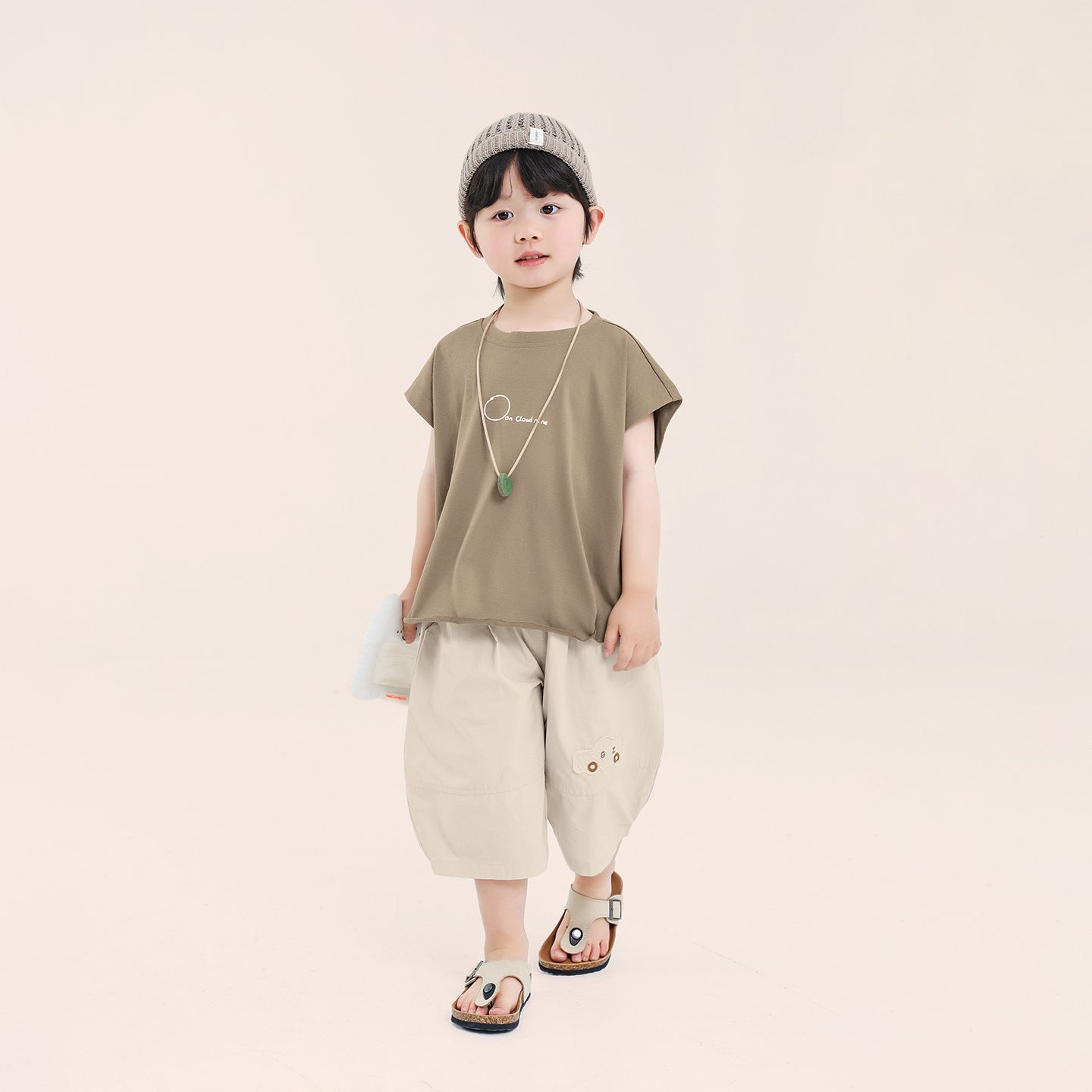 胸元ロゴ薄手タンクトップ