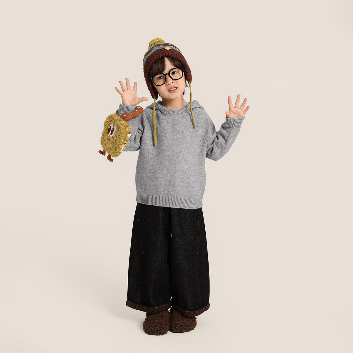 フード付きニットパーカー