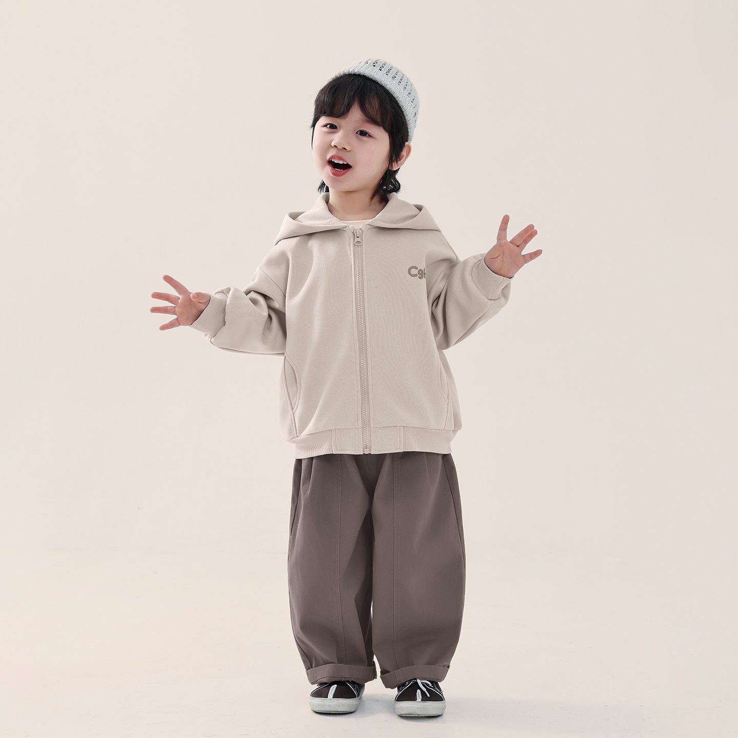 小文字ロゴジップアップパーカー