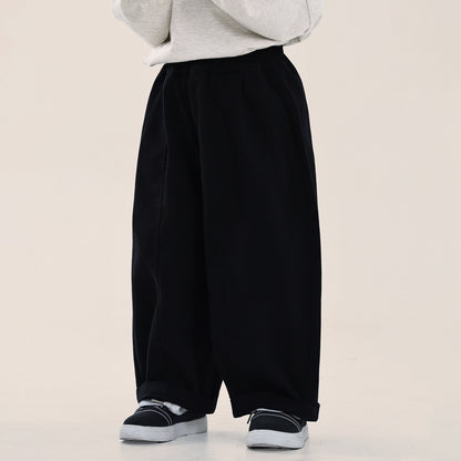 センタープリーツ無地パンツ