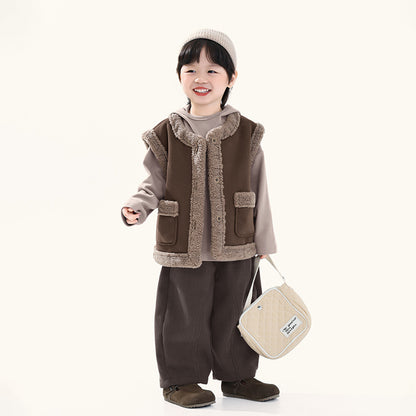 シープボア縁取りベスト