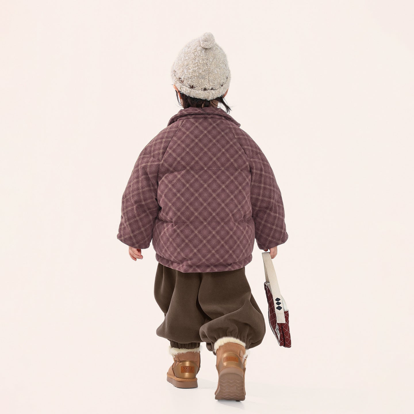 赤チェック中綿コート