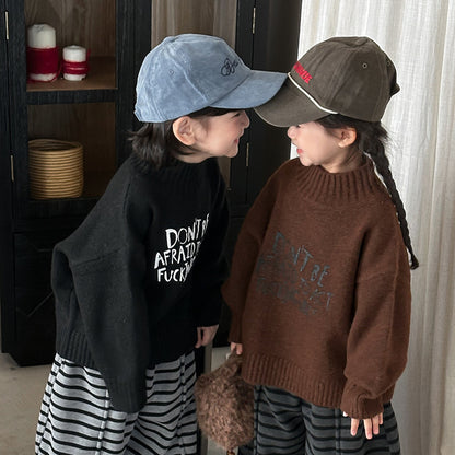 イングリッシュワードハイネックニット