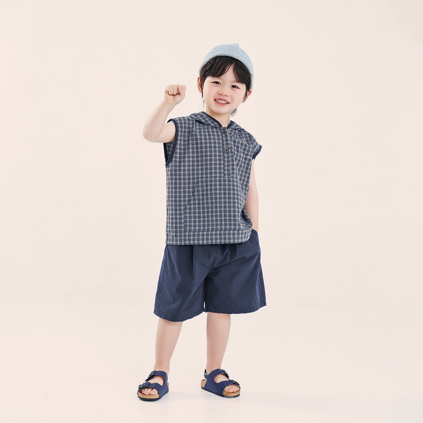チェック柄タンクトップx無地パンツ2点セット