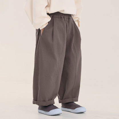 センタープリーツ無地パンツ