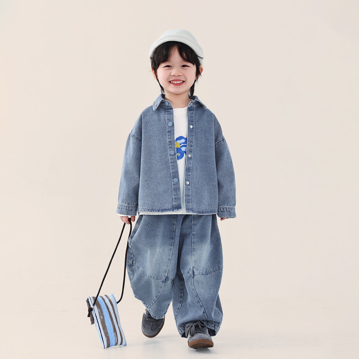 純色デニムジャケット