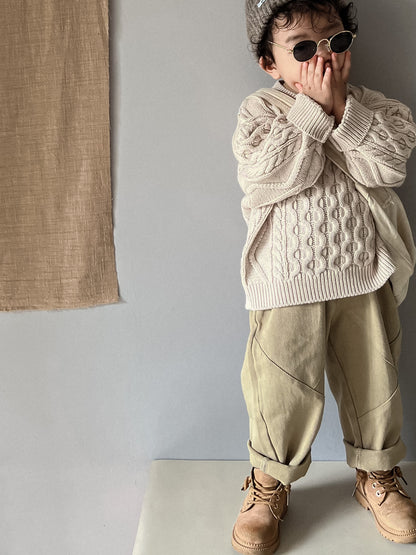 ケーブル編みプルオーバー