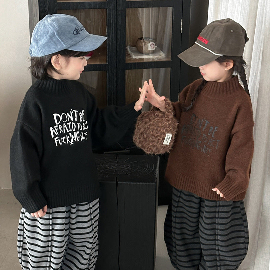 イングリッシュワードハイネックニット