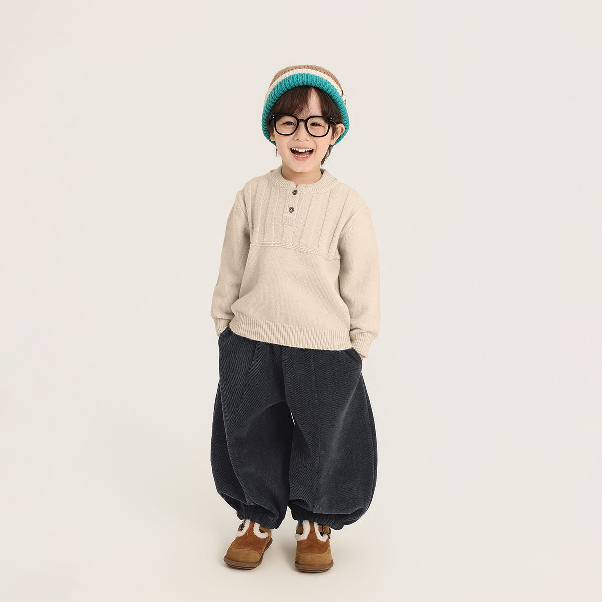 ヘンリーネックニットセーター