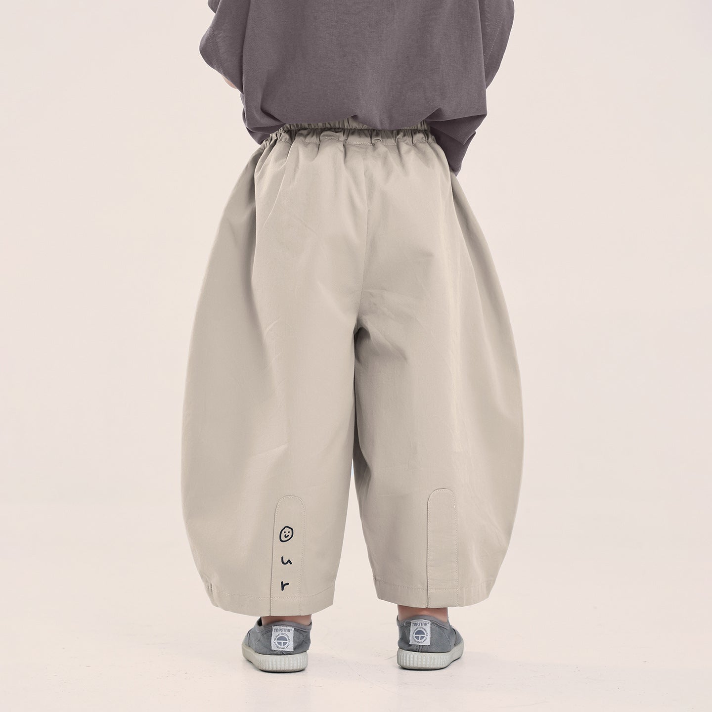 後ろ裾プリントコットン九分丈パンツ