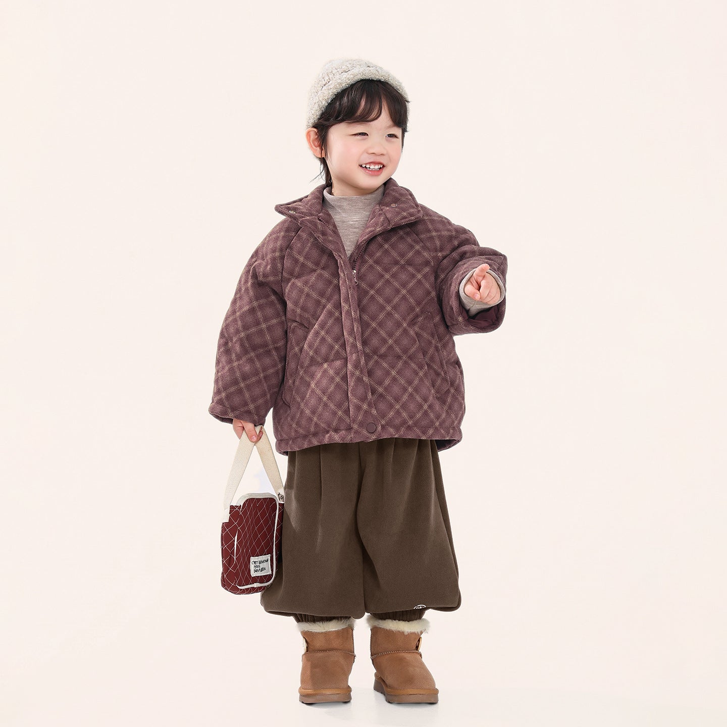 赤チェック中綿コート