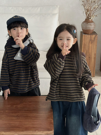 裏ボアボーダー柄パーカー