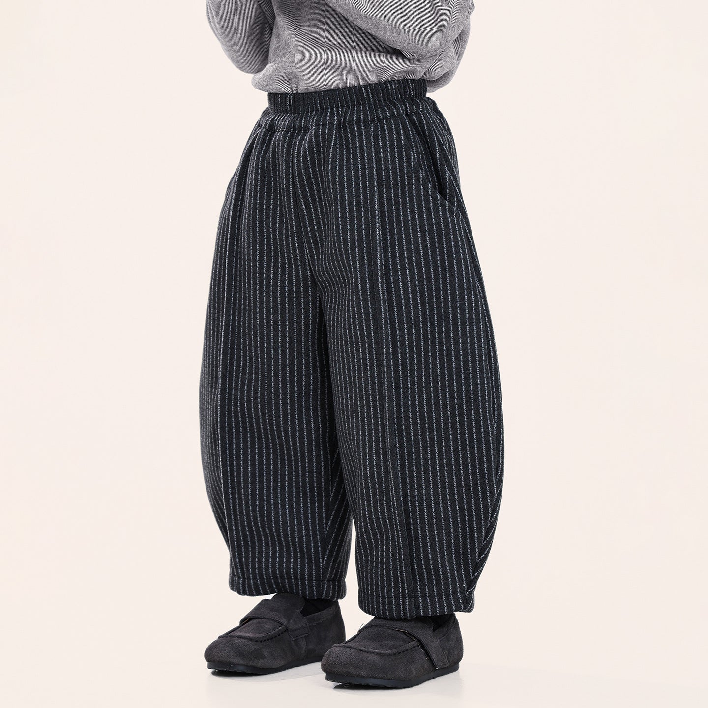 チョークストライプ裏ボアパンツ