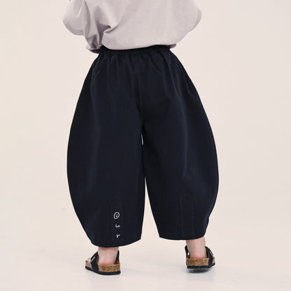 後ろ裾プリントコットン九分丈パンツ