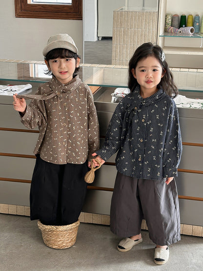 リーフ衿小花柄ブラウス