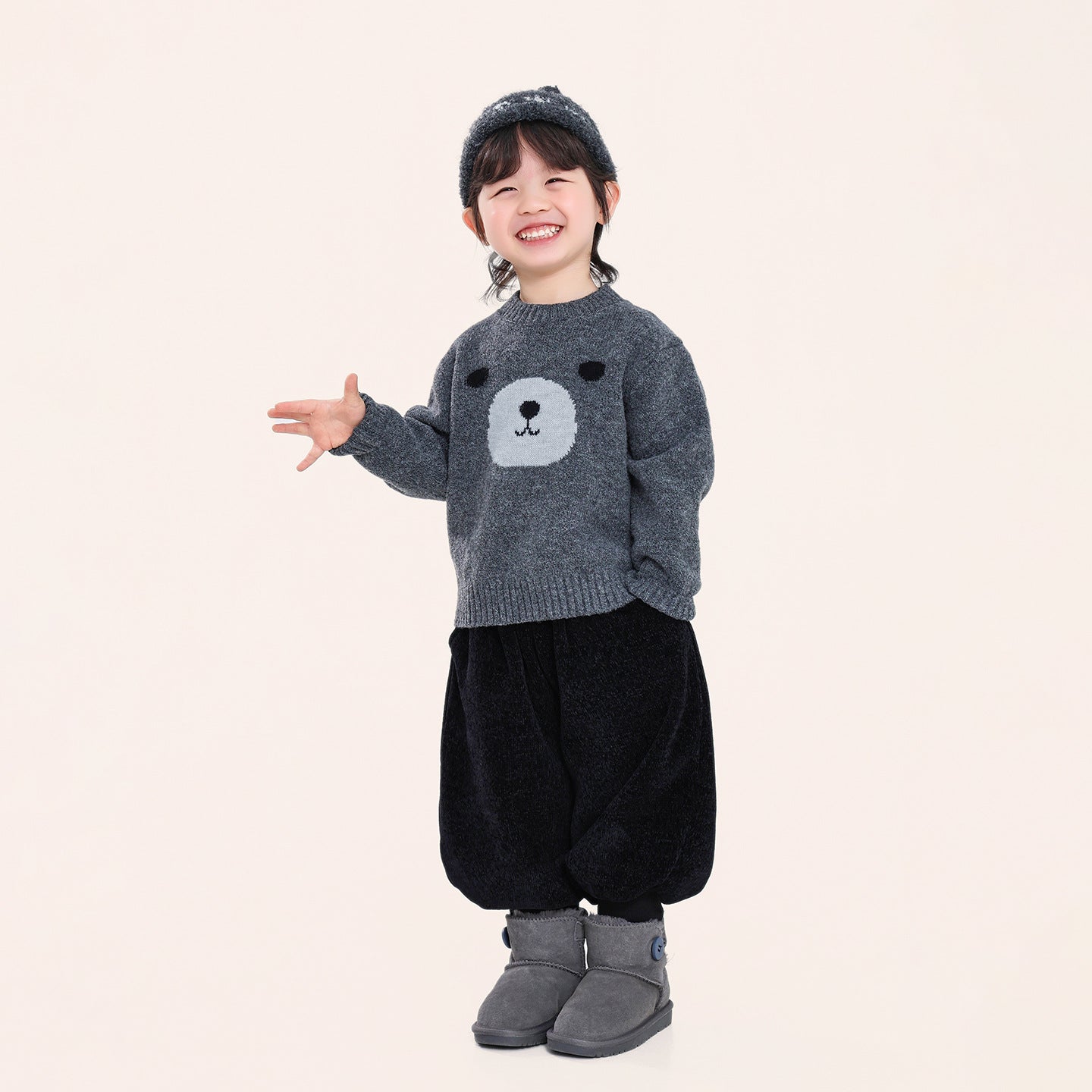 ベア柄プルオーバー