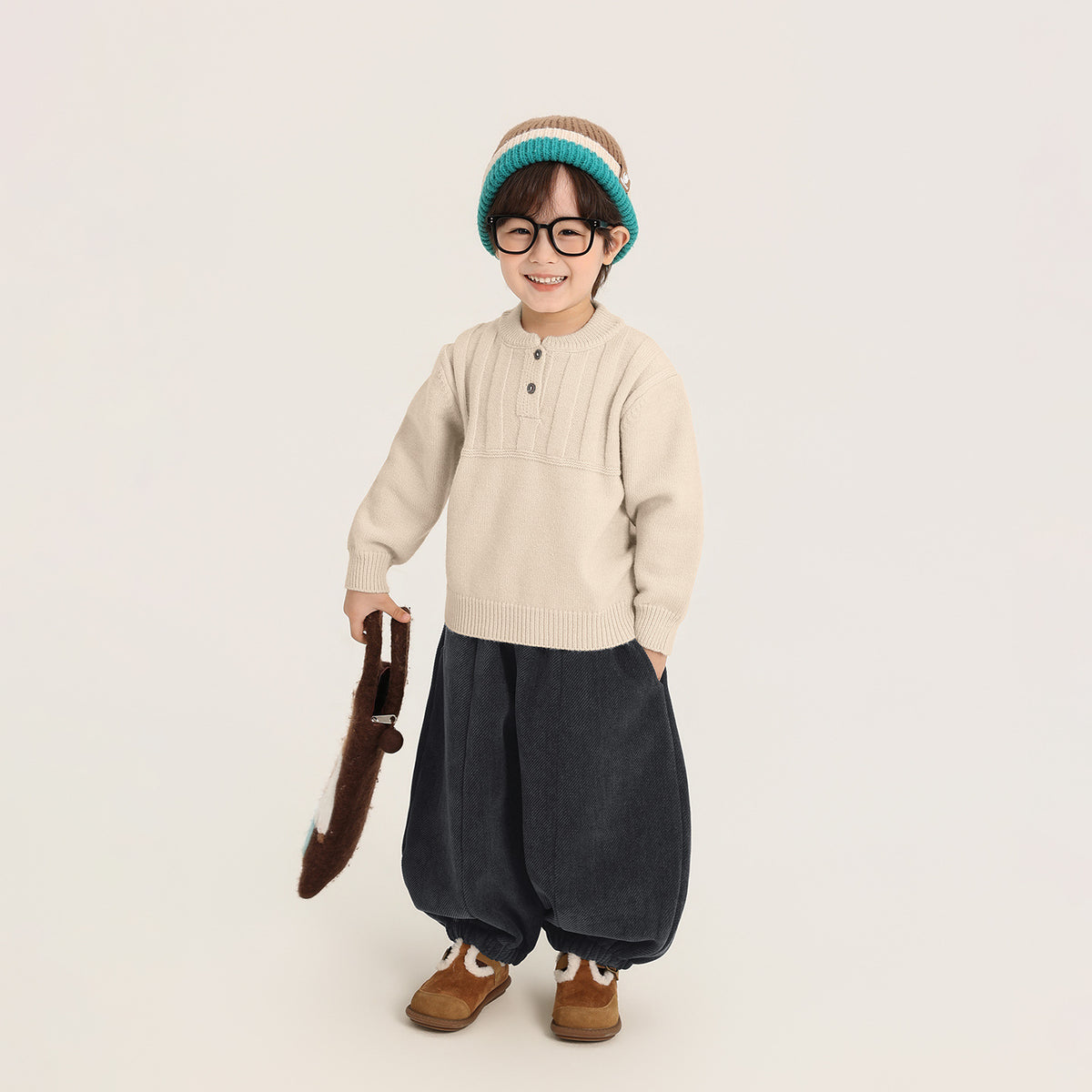 ヘンリーネックニットセーター