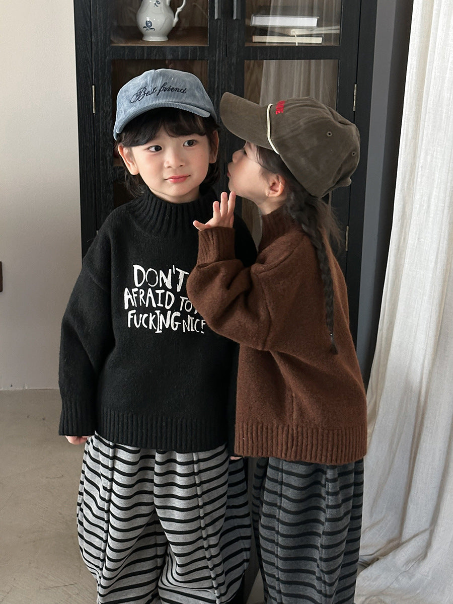 イングリッシュワードハイネックニット