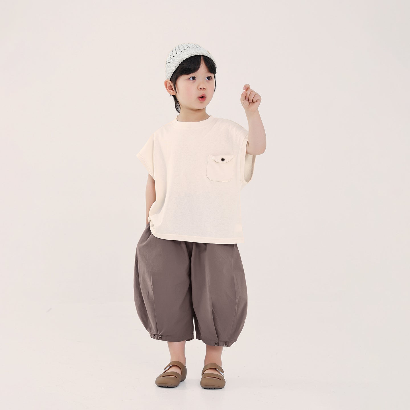 胸元ポケット付きタンクトップ