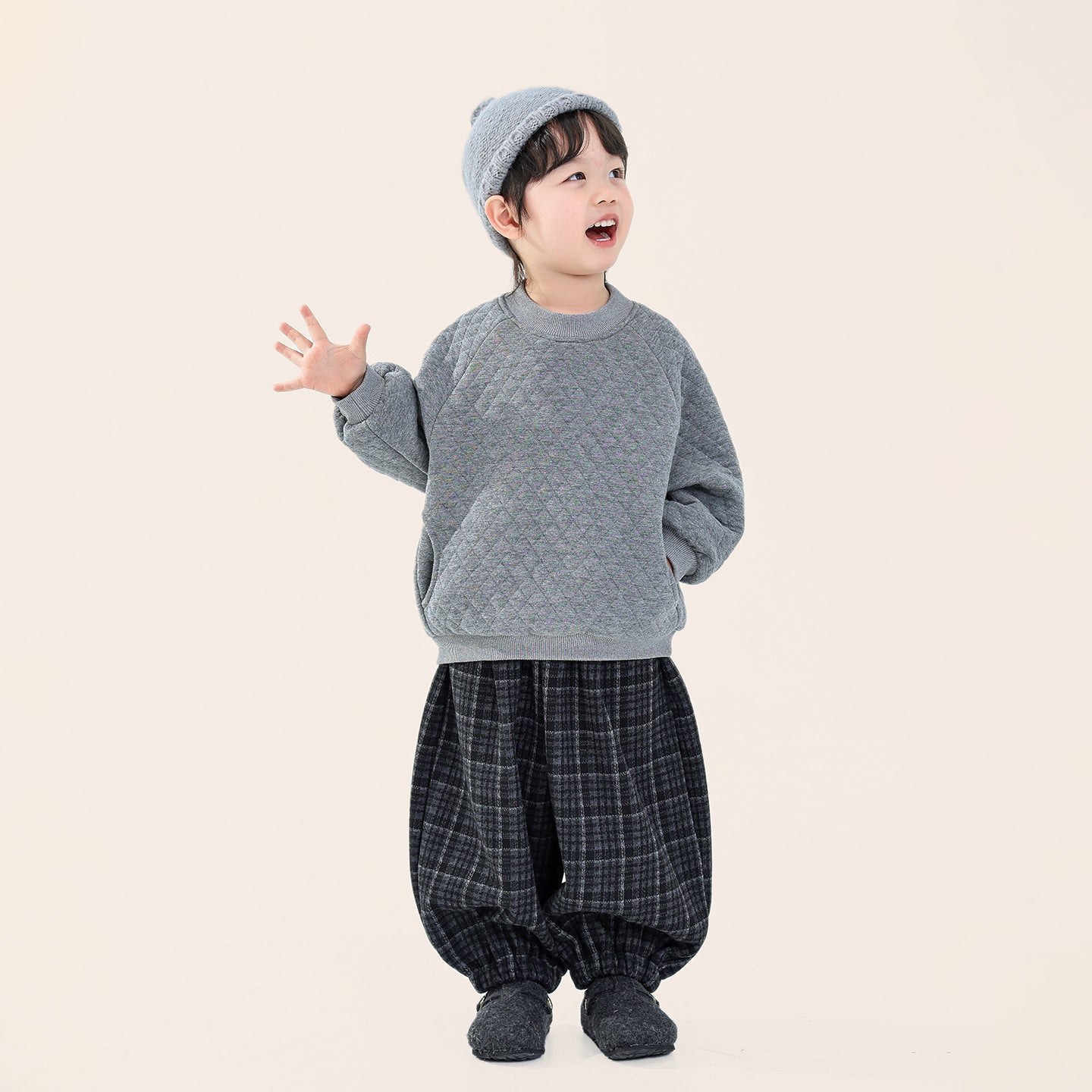 裏ボアキルティングスウェット