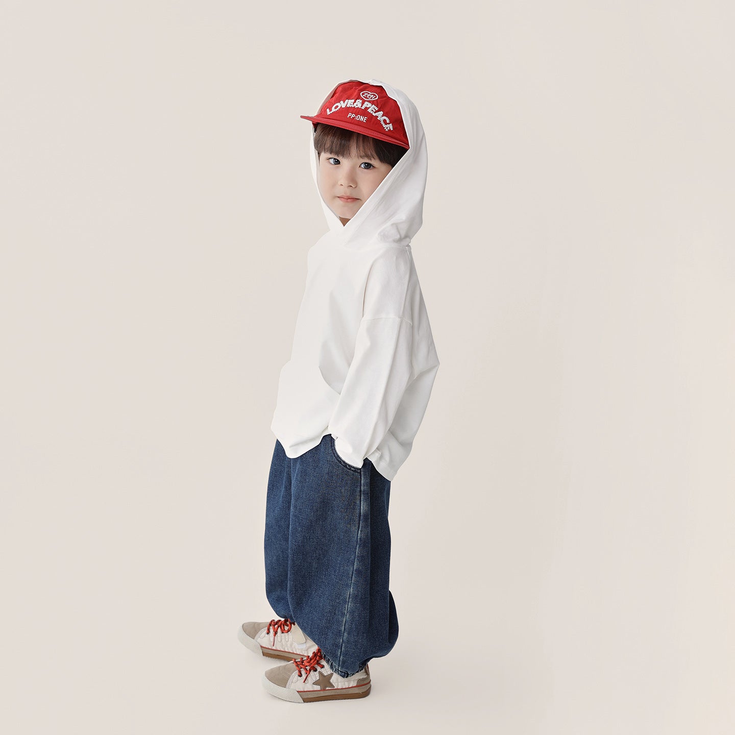 フード付きプルオーバー