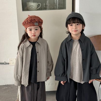 デザイン性ある無地シャツアウター