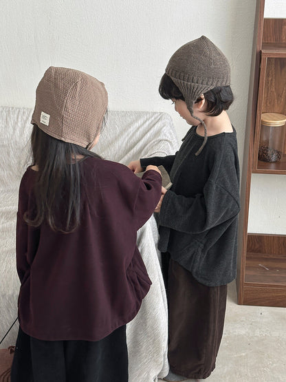 シンプル無地長袖Tシャツ