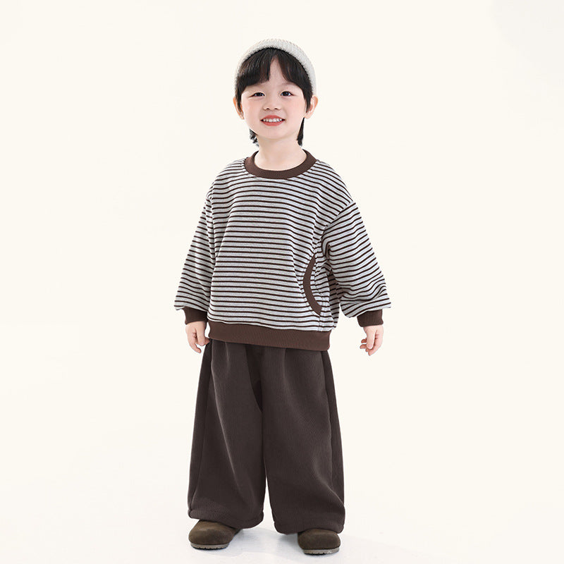 裏ボアボーダー柄プルオーバー