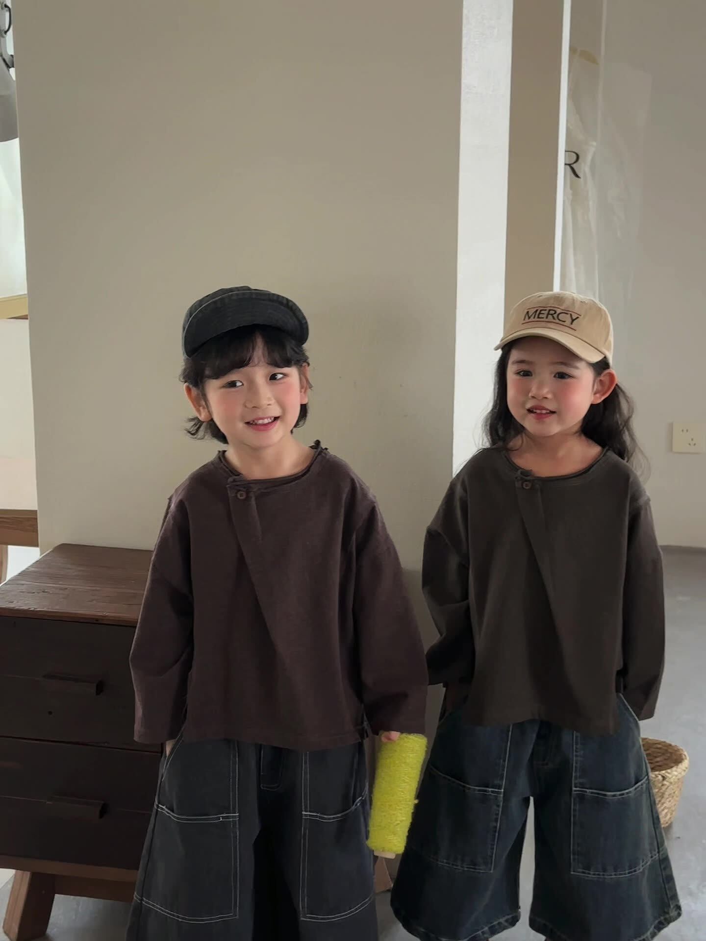 斜めボタンTシャツ綿100%