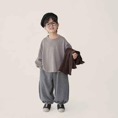 控えめレタリング純綿長袖T