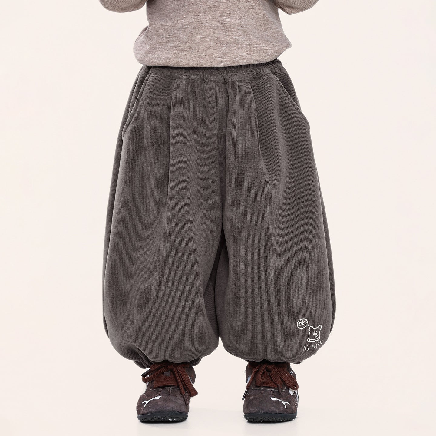 裾クマプリント裏ボアパンツ