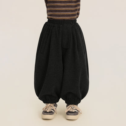 フロントボタン付き裏ボアパンツ