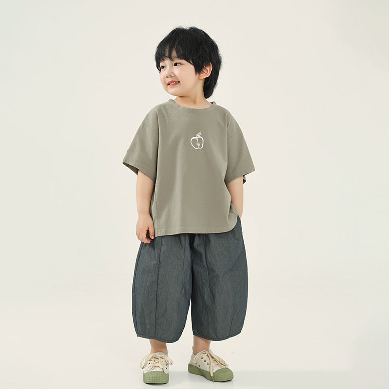 りんごプリントTシャツ