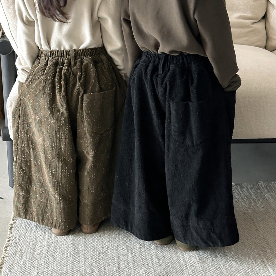 穴あき模様裏ボアコーデュロイパンツ