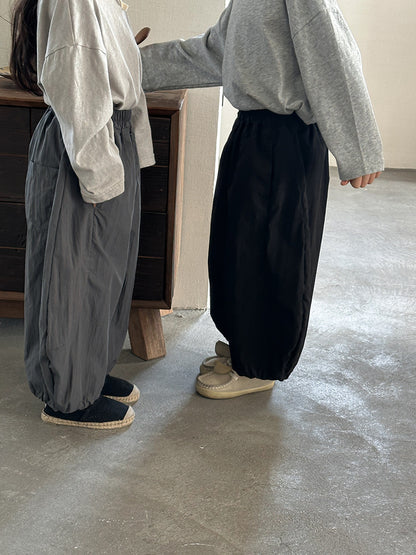 大胆シルエット無地ワイドパンツ