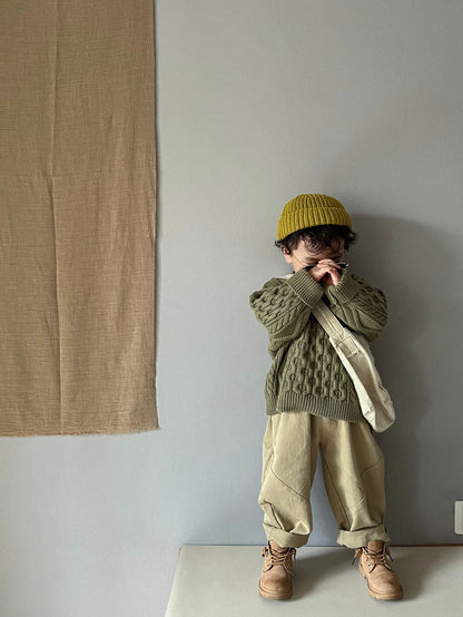 ケーブル編みプルオーバー