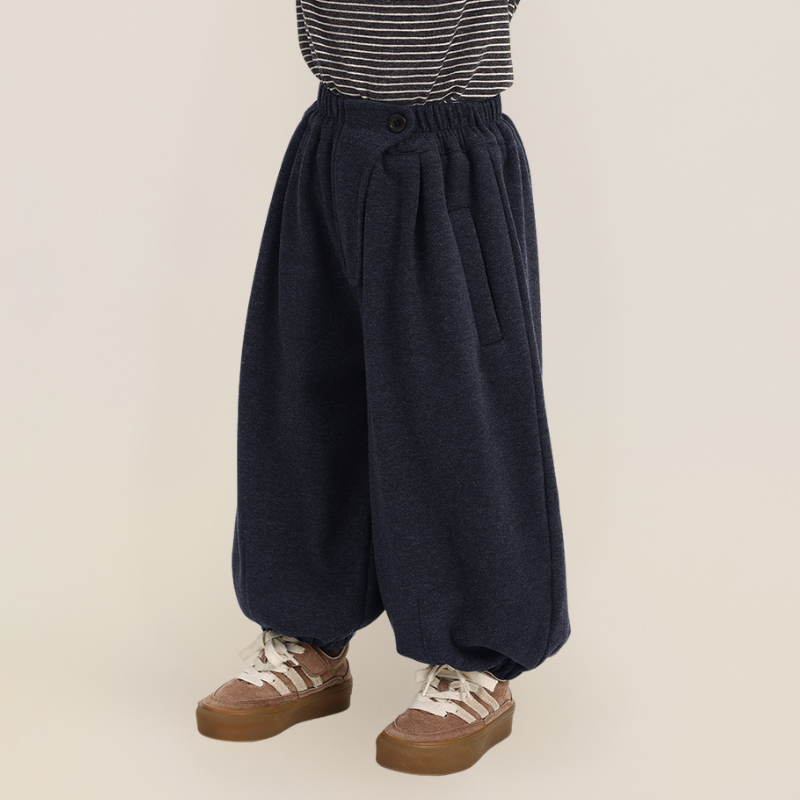 フロントボタン付き裏ボアパンツ