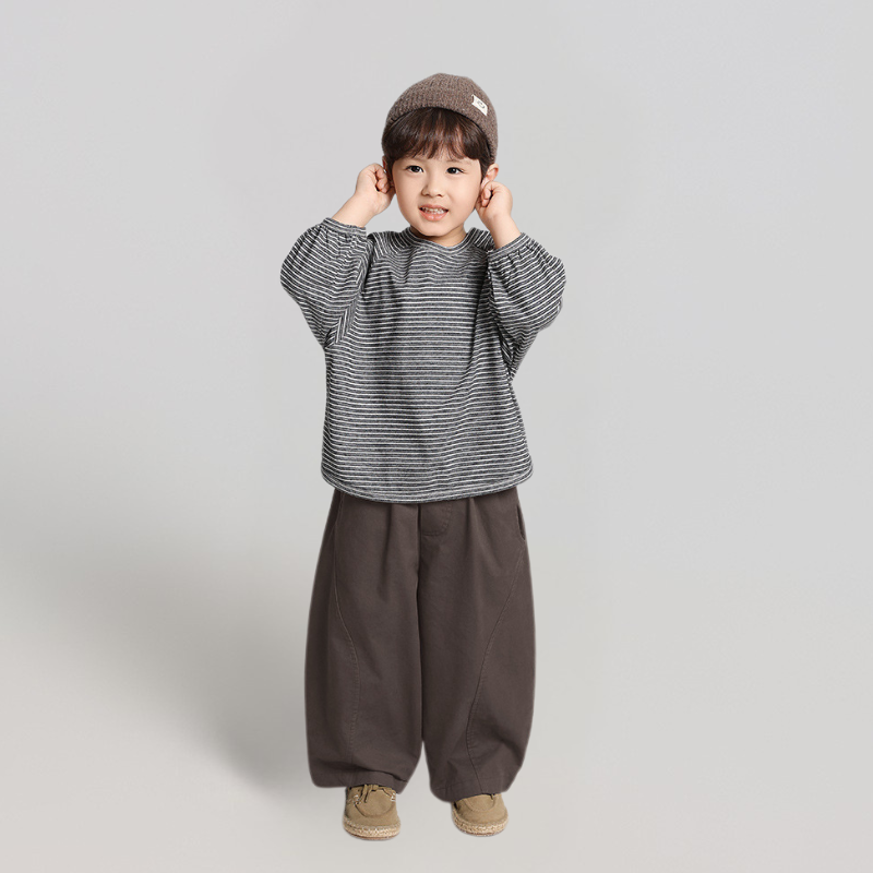 細ボーダー長袖Tシャツ