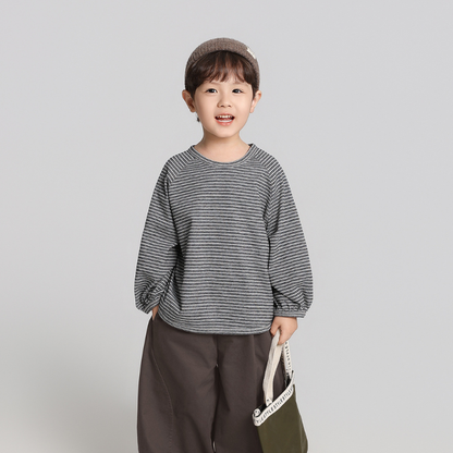 細ボーダー長袖Tシャツ